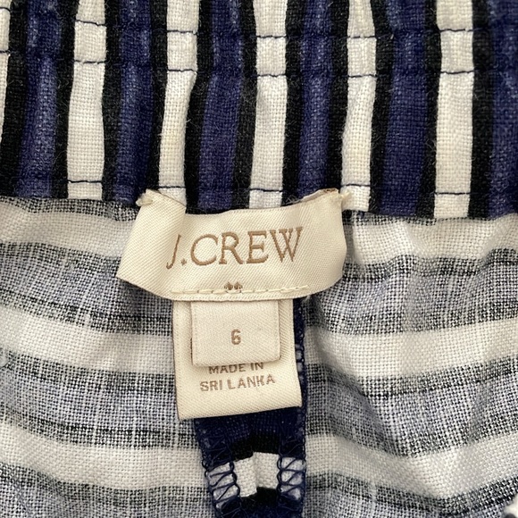 Striped J Crew Linen Shorts with pockets - Picture 2 of 2